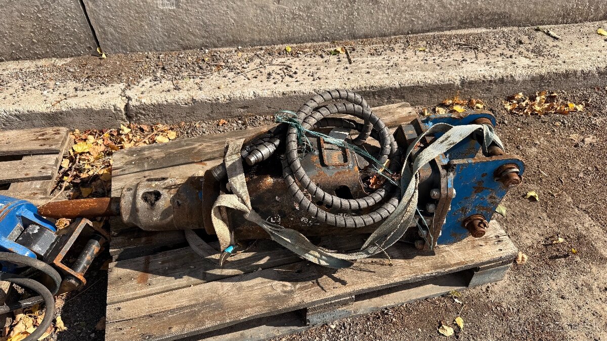 hydraulické kladivo Hammer