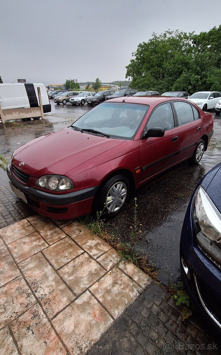 Toyota Avensis 1.6 i