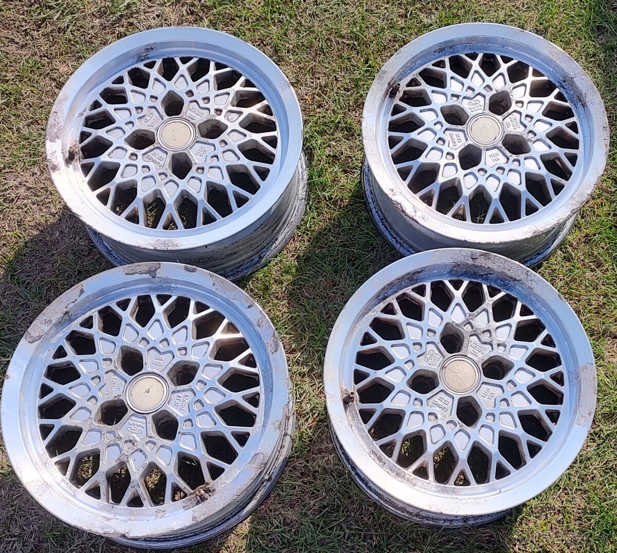 Alu kola 4x108 R14 pavučiny