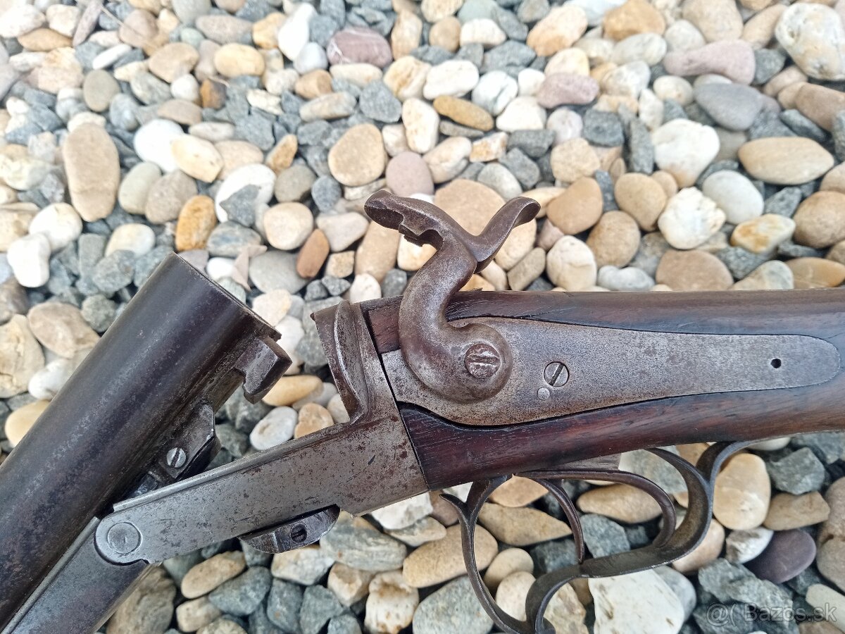 Starožitna brokovnica z 19. storočia