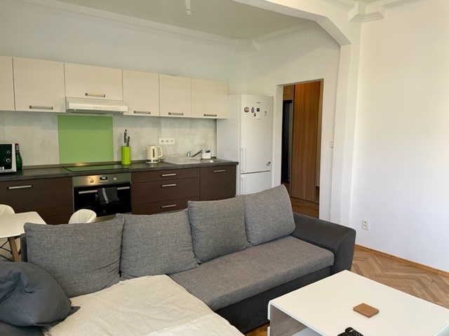 BA II. Na prenájom 2 izbový byt na Štrkovci