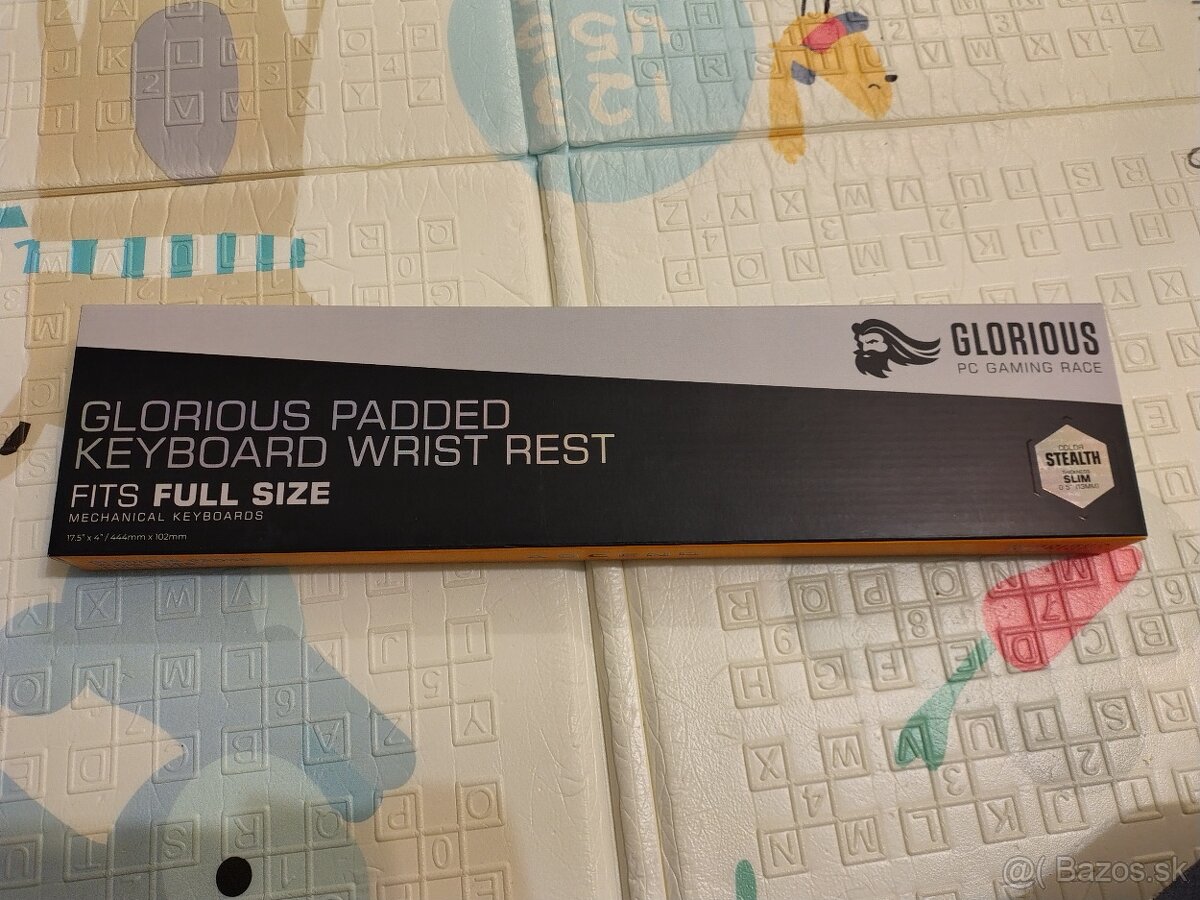 Glorious GSW-100-STEALTH Slim Wrist Rest, Full-Size