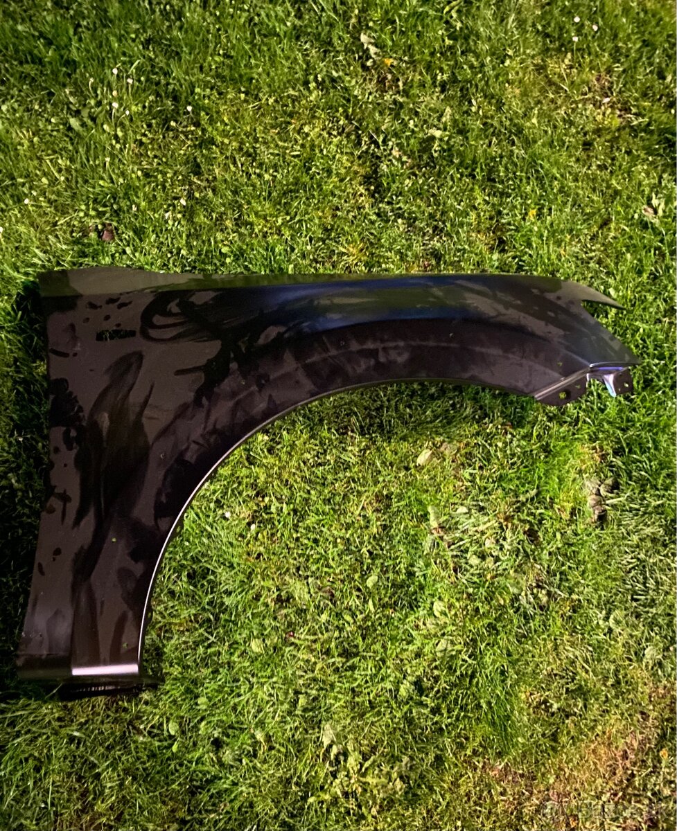 Mitsubushi pajero 4 blatnik