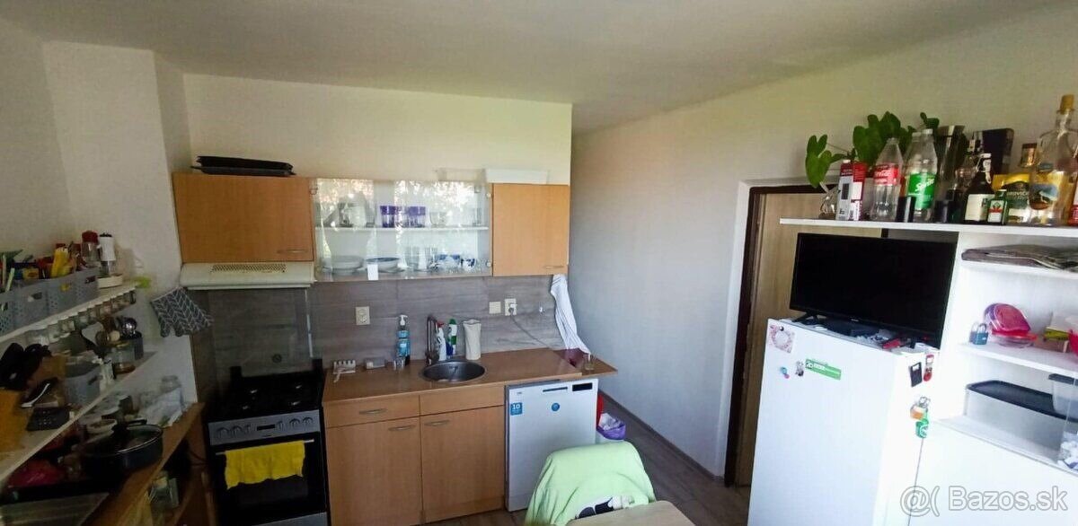 Na prenájom 3 izbový byt s balkónom, Kopernikova, Hlohovec