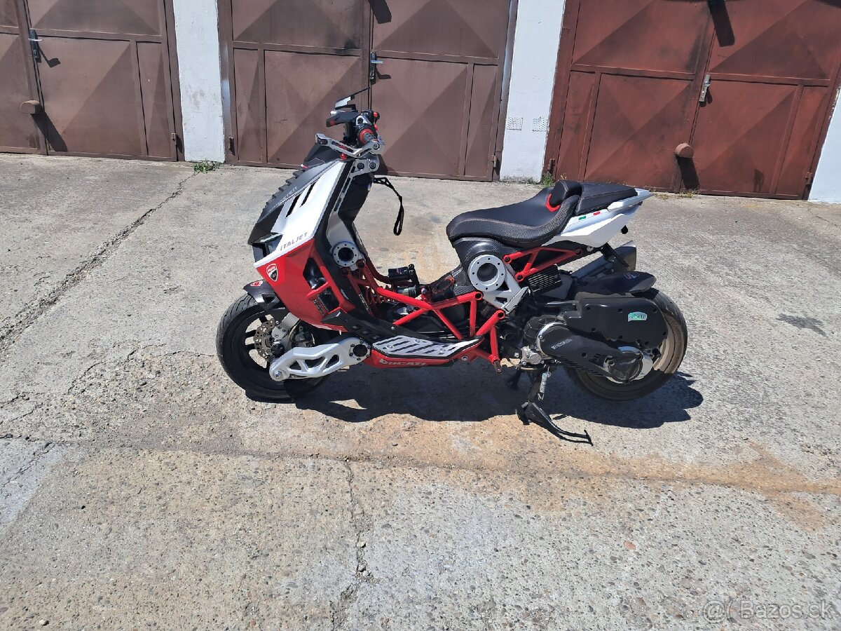 Italjet Dragster 200 -Ducati