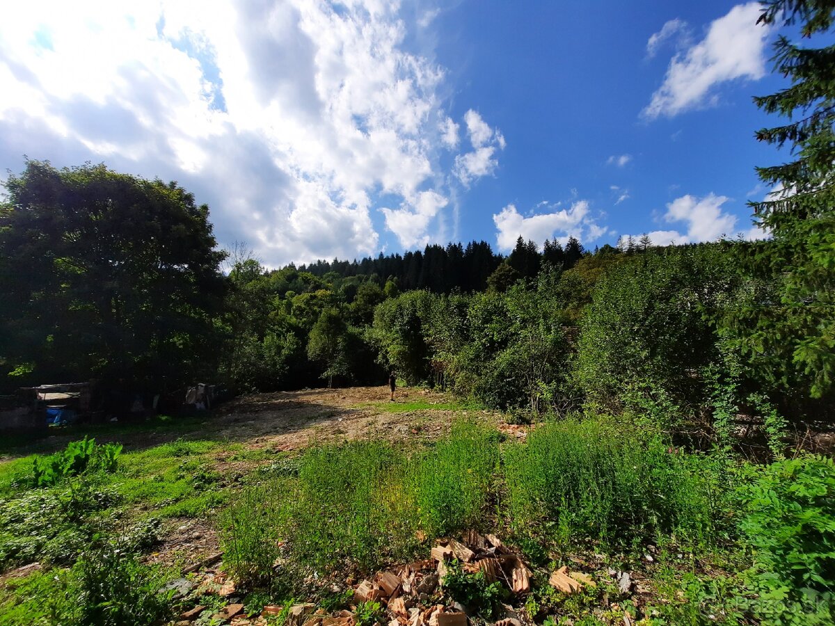 Stavebný pozemok Divina 1003m2