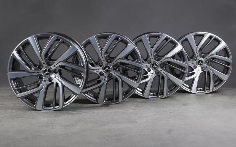 r19 4ks nové  MERCEDES E W214 S214 8,5J ET35,5 4ks