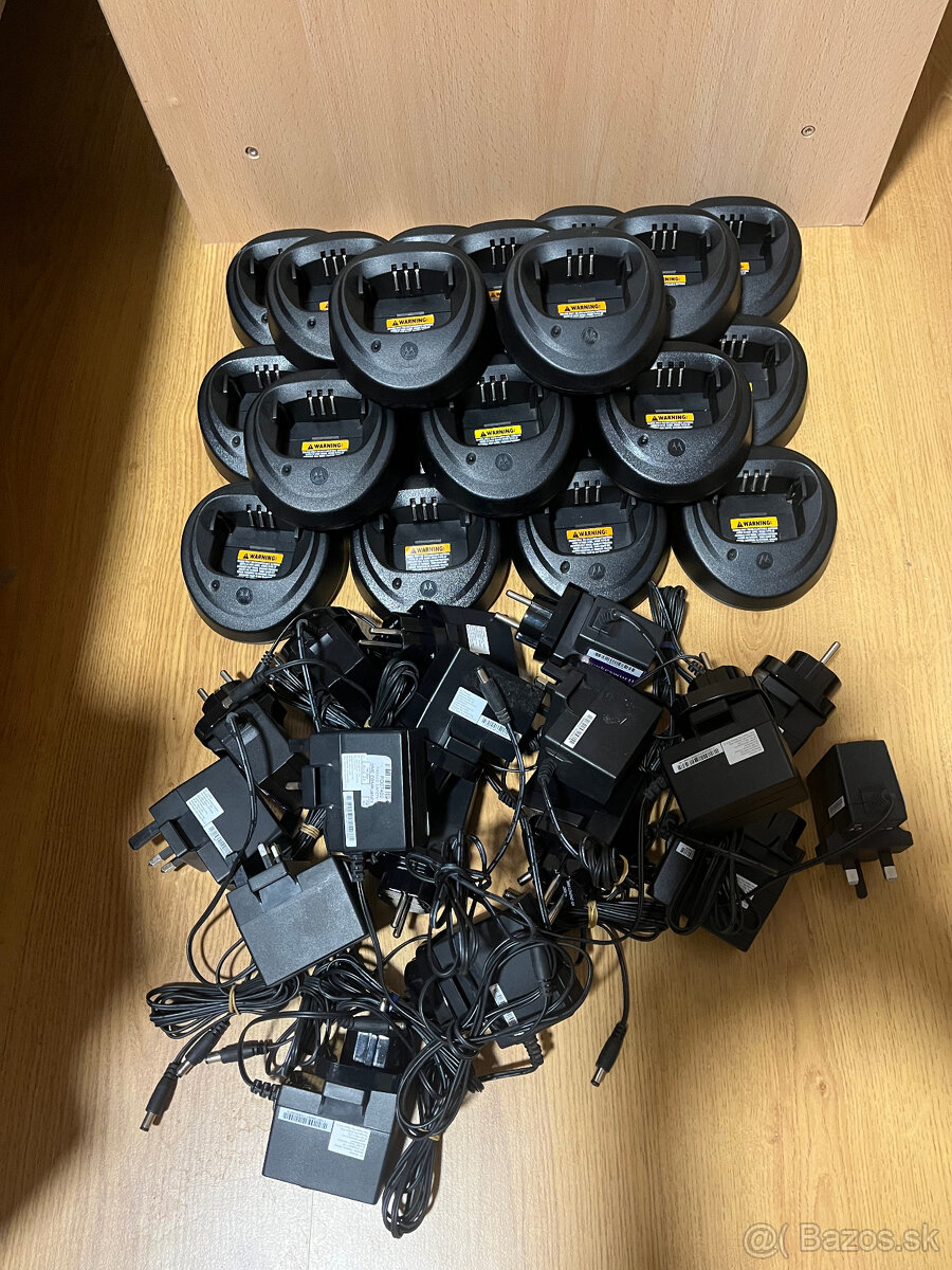 Motorola nabijacka CP040, DP1400