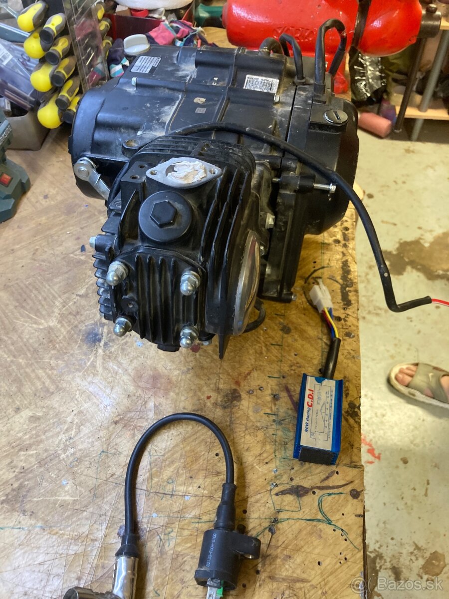 Motor na pitbike 125