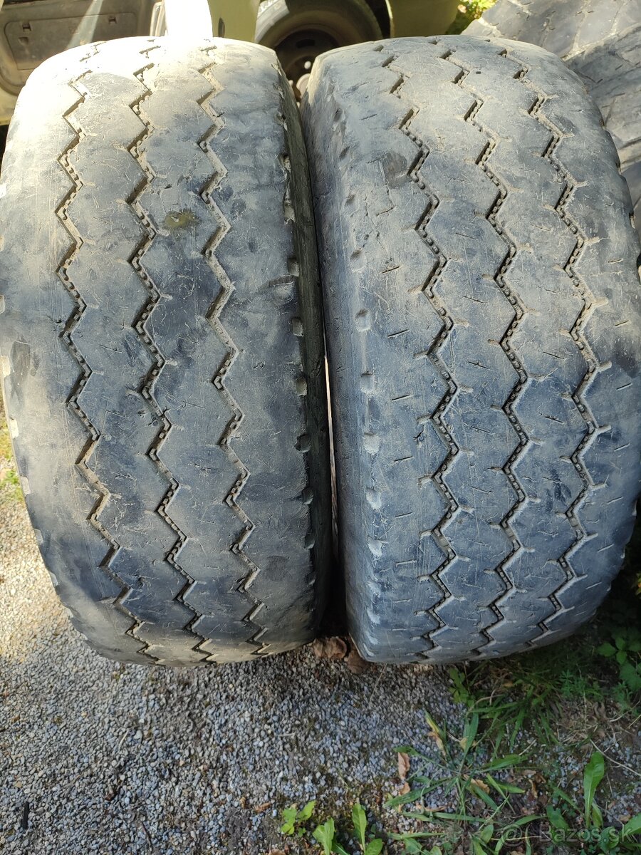 385/65R22,5 Golden Brown AT557