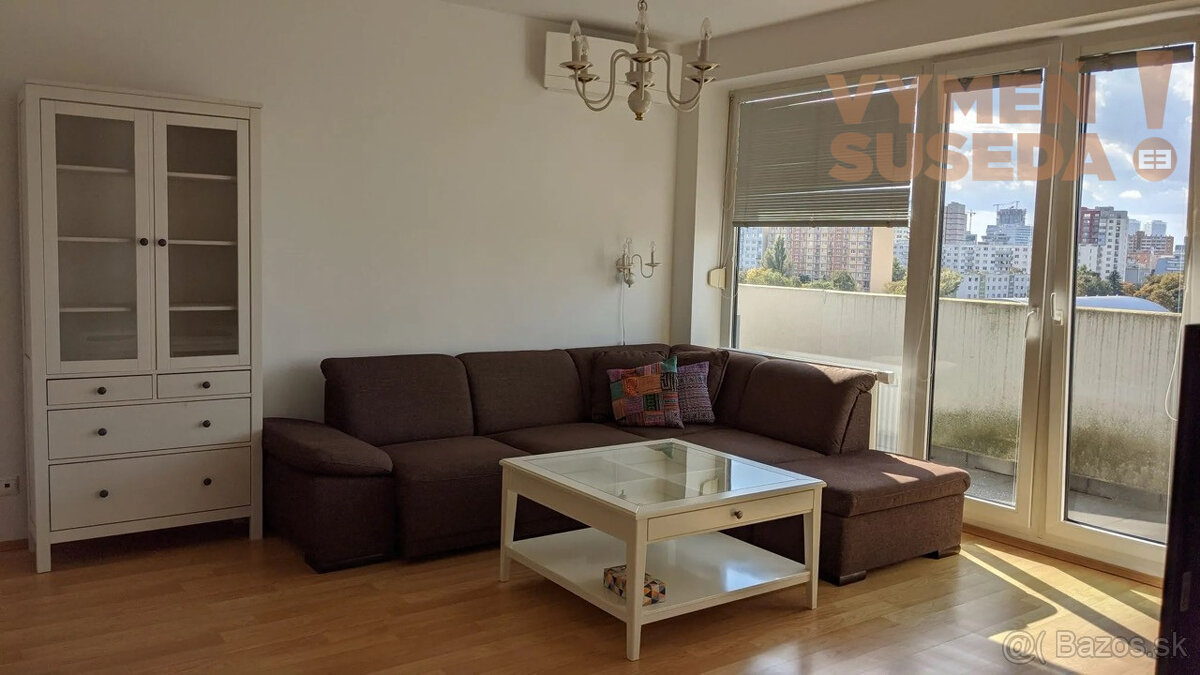 VYMEŇ SUSEDA – VÝNIMOČNÝ 2 IZB. ZARIADENÝ BYT S BALKÓNOM, S