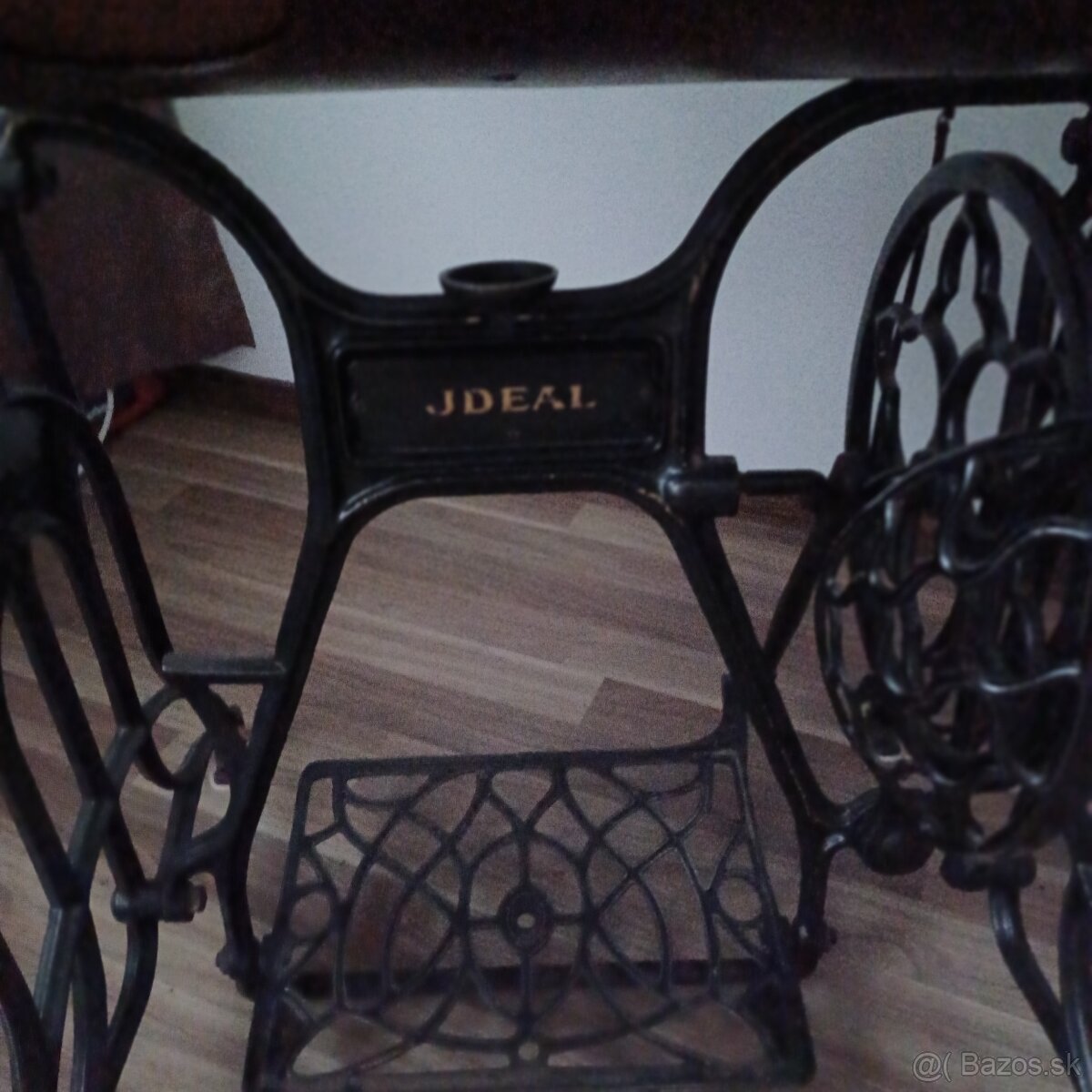 Šijací stroj - retro