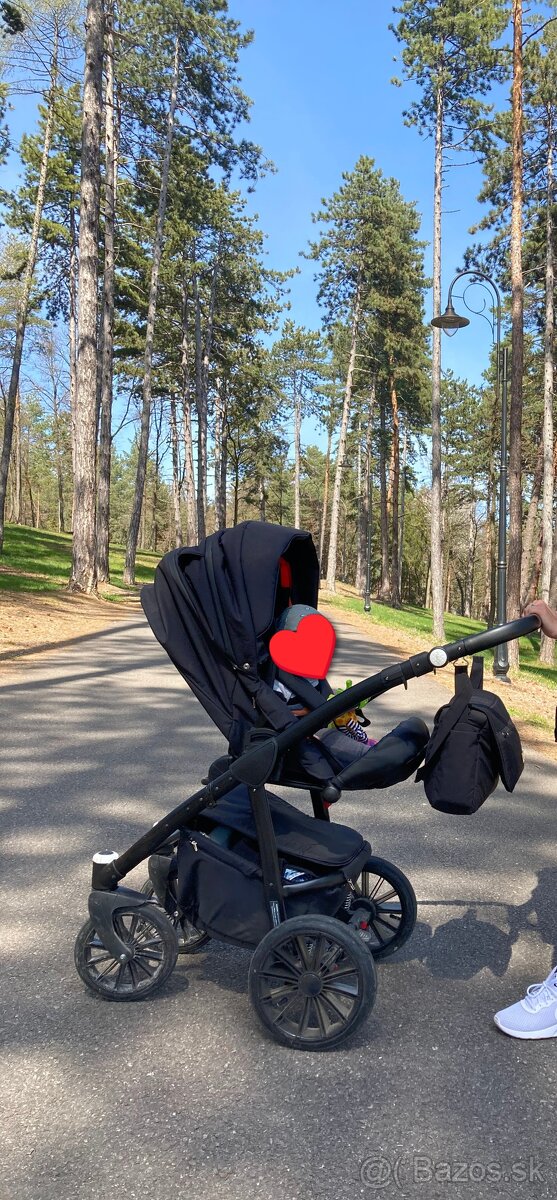 Kočík a veci po deťoch
