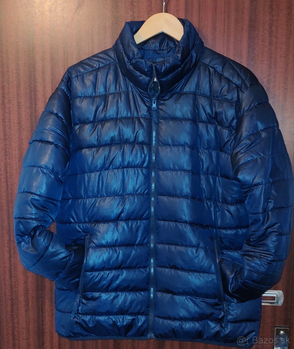 Zimná pánska bunda.