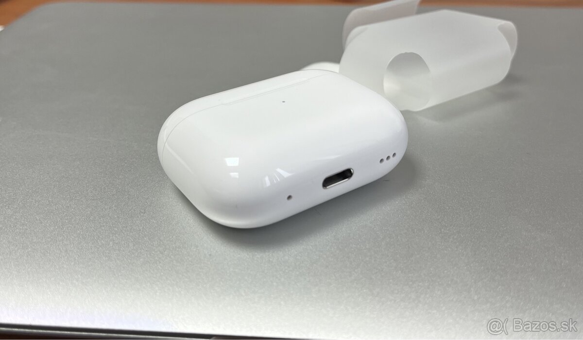 Apple AirPods Pro 2 2023 USB C - nové rok záruka
