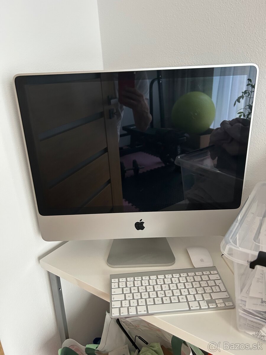 Predám starší iMac