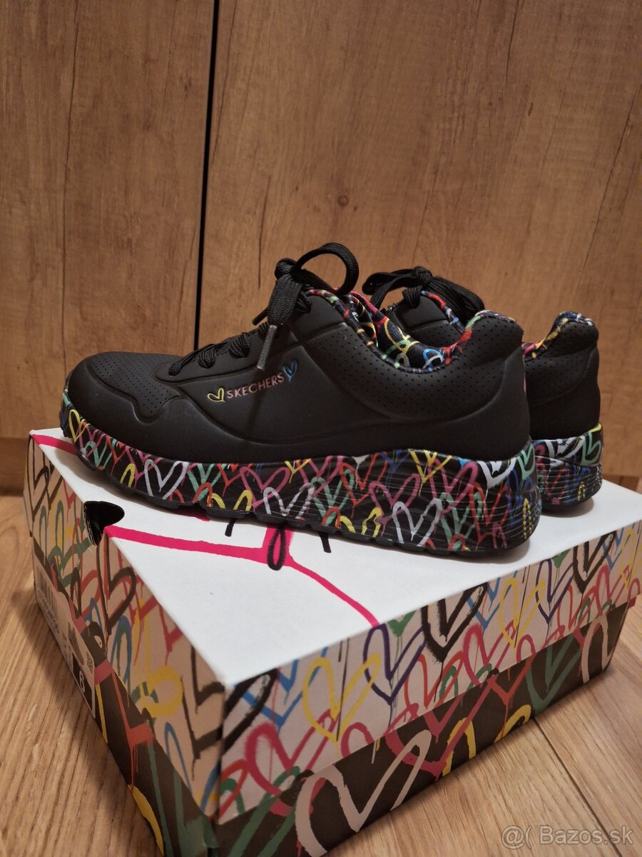 Dievcenske tenisky Skechers
