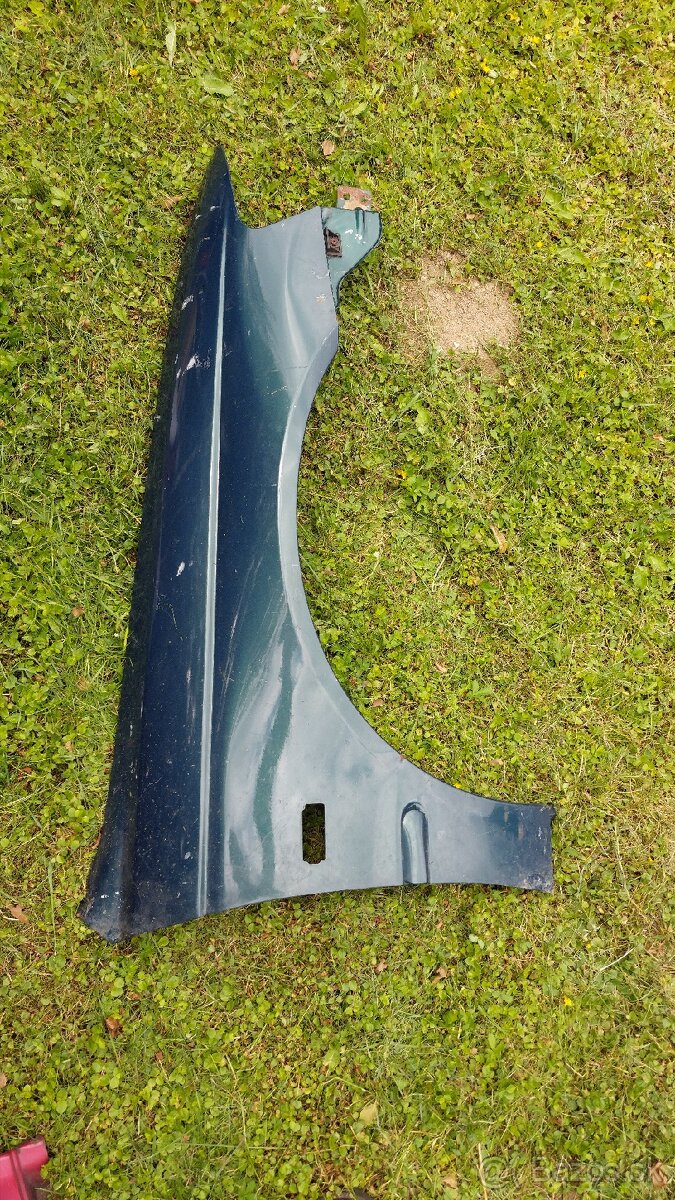 Predám blatník Honda Accord 98-02 6g