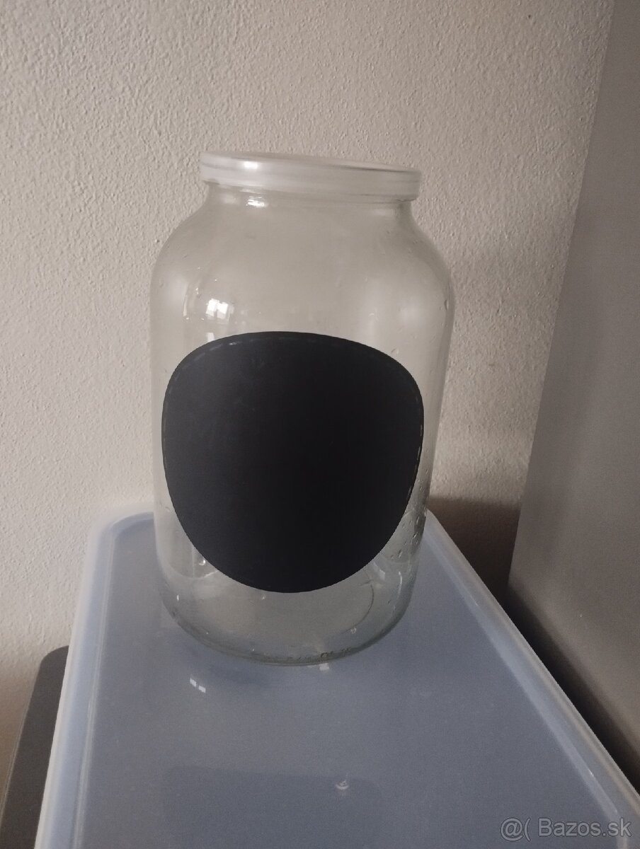 4 L flaše predam kus 1€