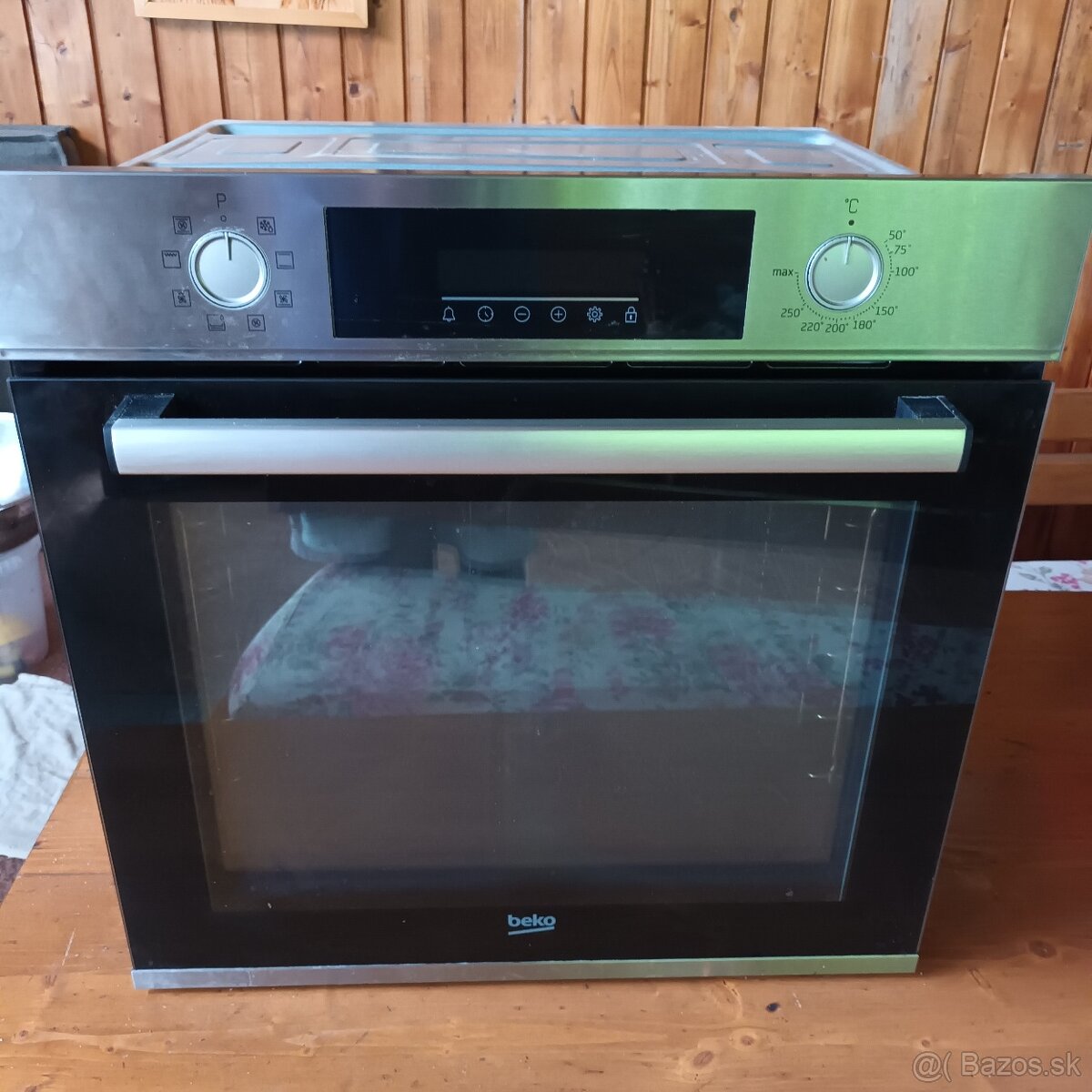 Predam elektricku vstavanu trubu-BEKO,plne funkcna,.