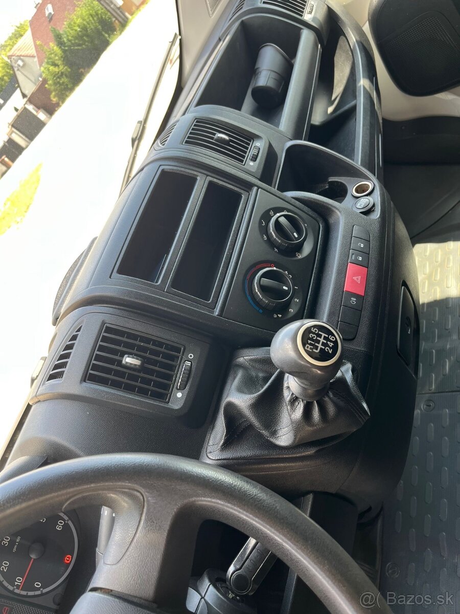 Predám dodávku Peugeot boxer