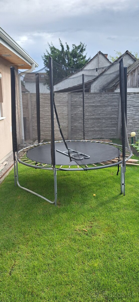 Trampolina