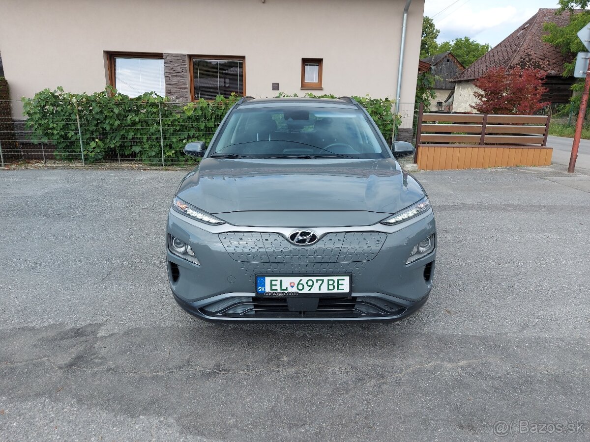 Hyundai Kona Electric 100, servisná kniha, záruka