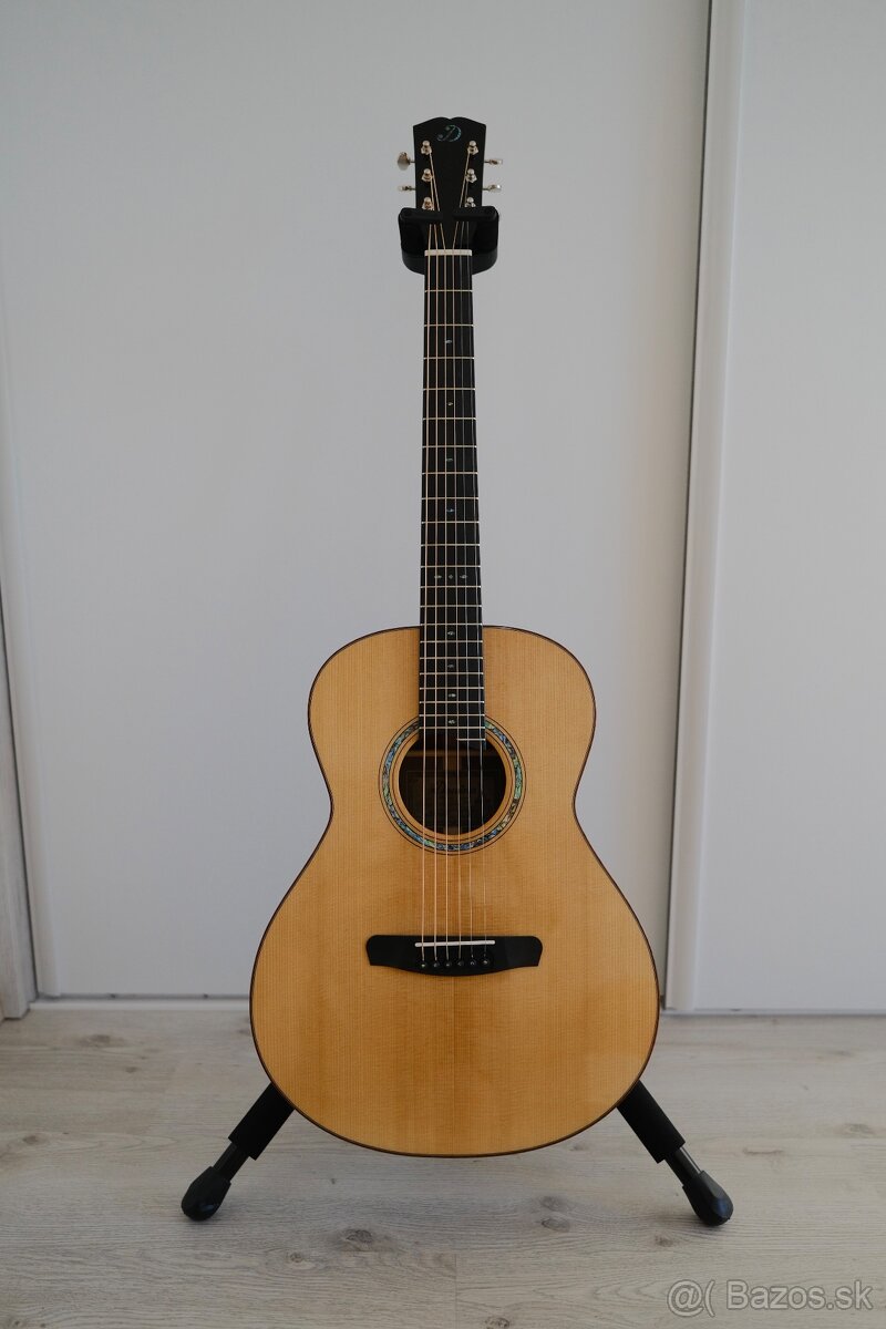 Dowina Master Series Walnut Selection DLX OMG Torrefied Spru
