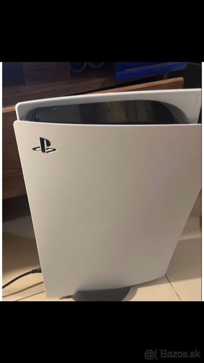 🎮 Predám PlayStation 5 (PS5) s ovládačom + 1 ovládač zadarm