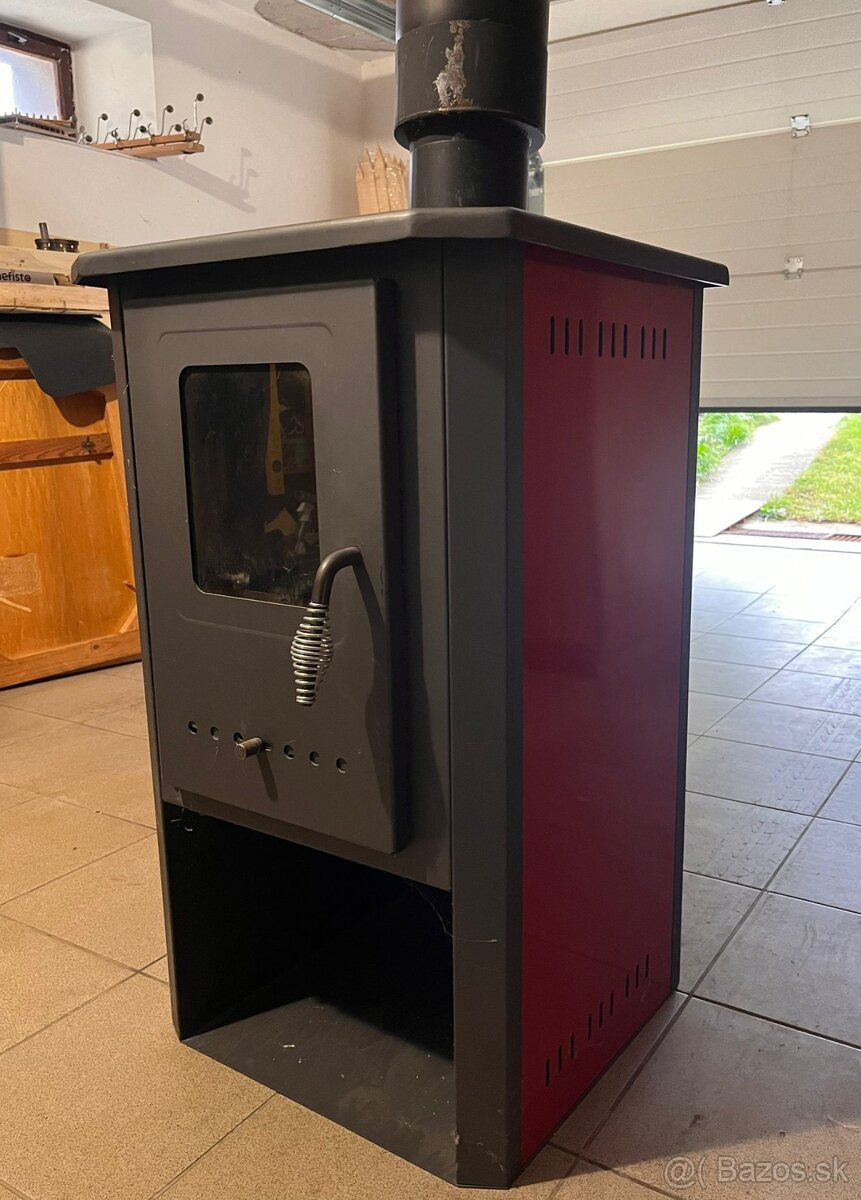 Kachle na tuhé palivo