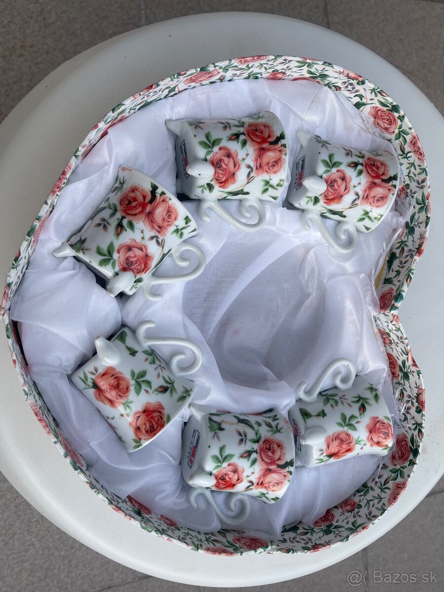 Porcelánové šálky