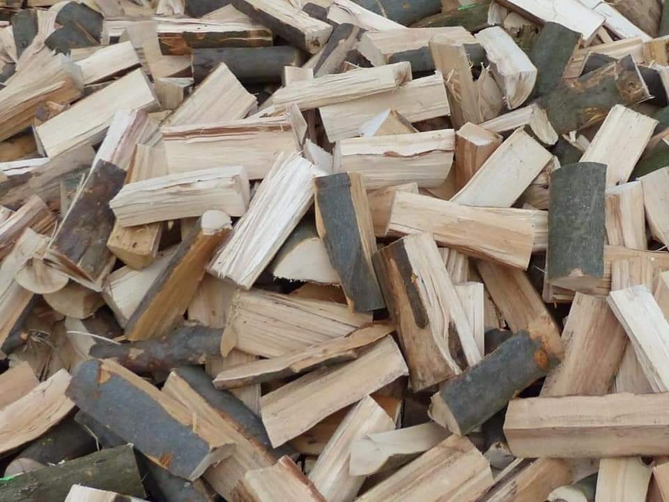 Palivové drevo aj suché