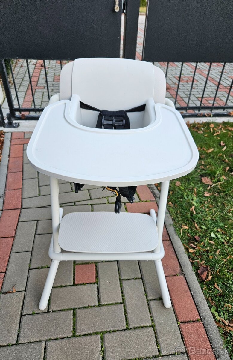 Detská jedalenska stolicka