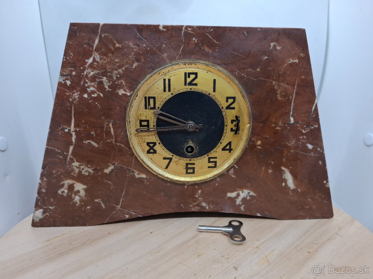 Predám funkčné mramorové komodové hodiny 75 €
