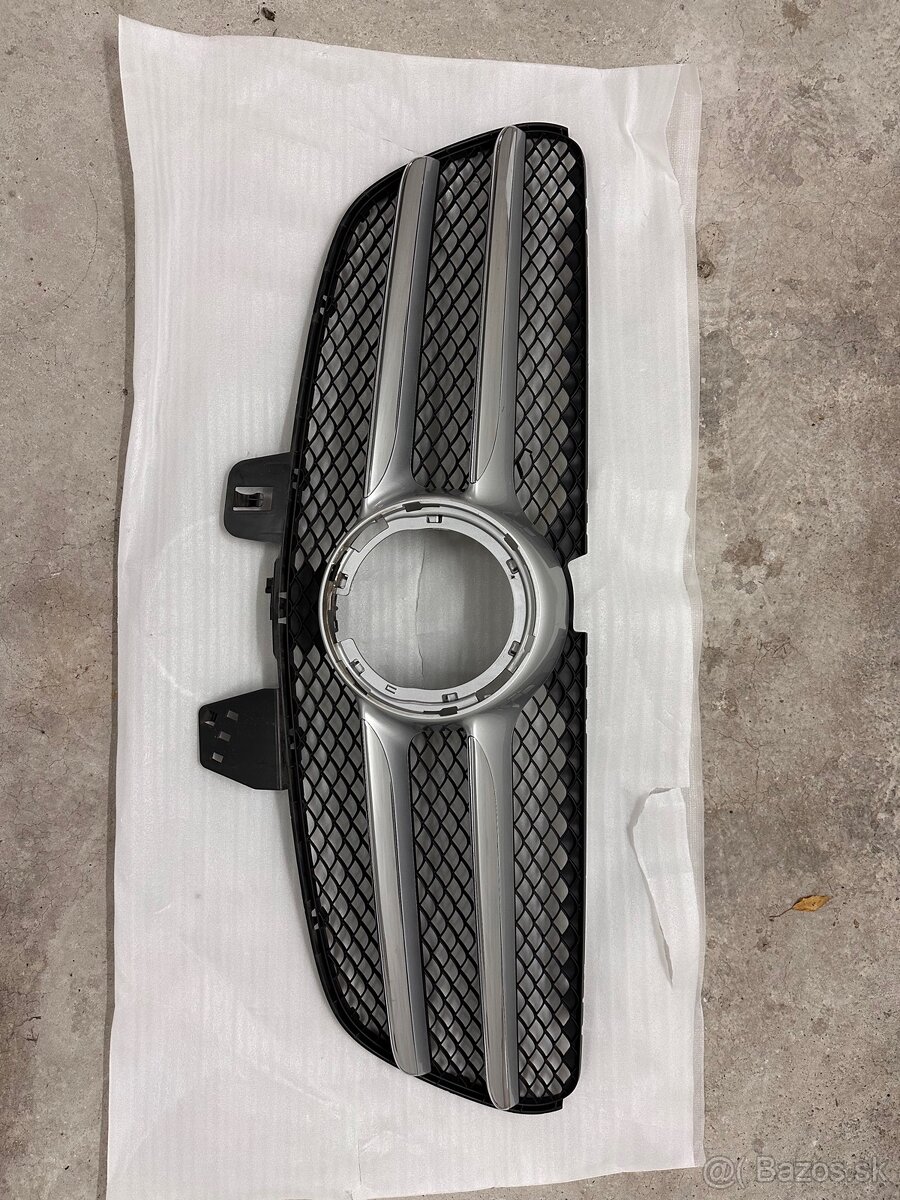 Mercedes V class w447 predna maska