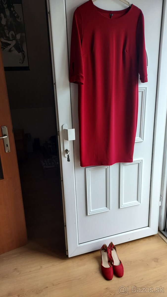 Elegantné šaty s lodičkami