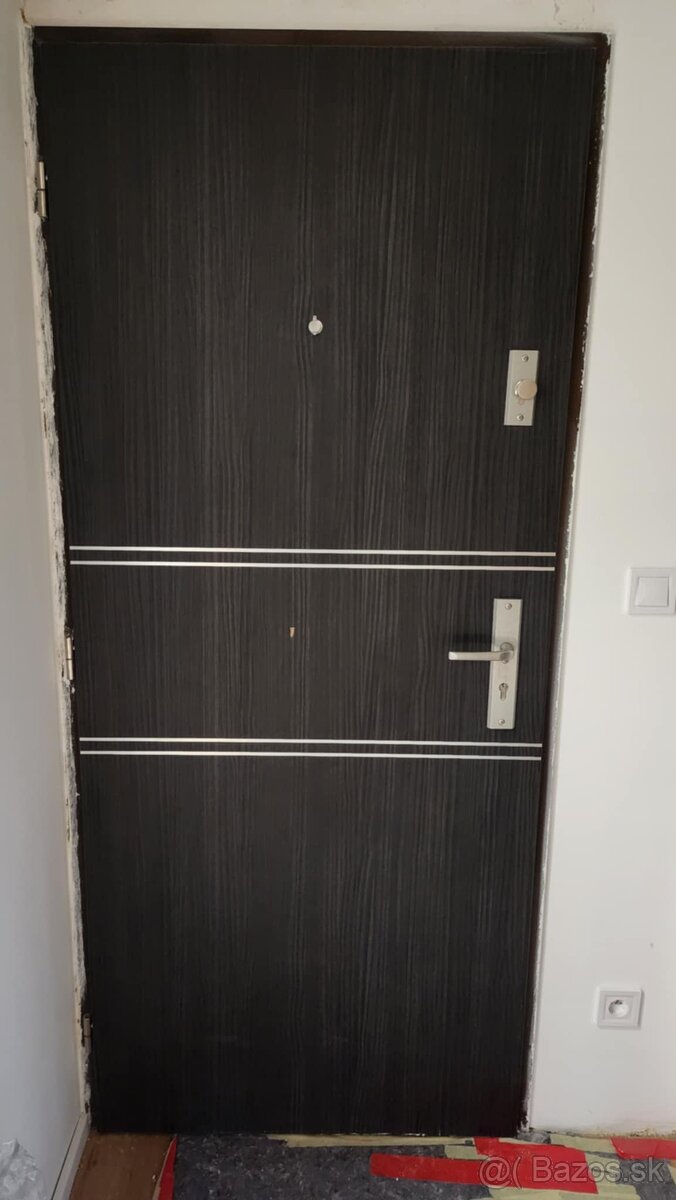 Predam dvere ľavé 80
