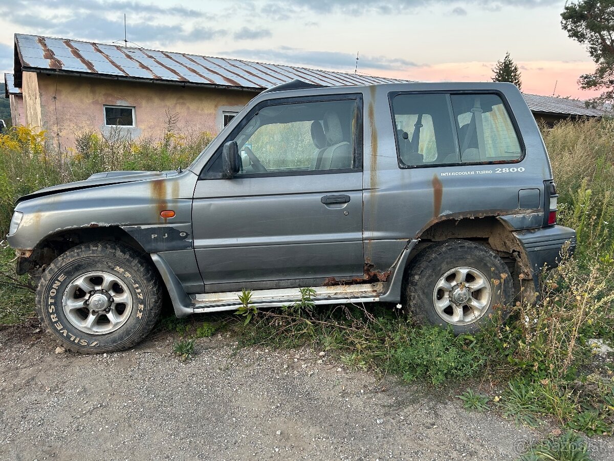 Mitsubishi pajero 2