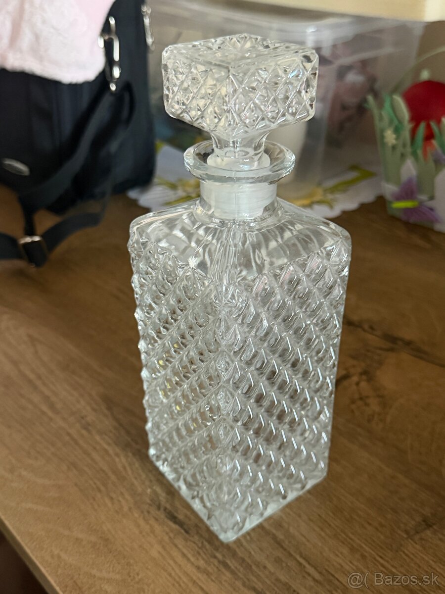 Kryštálová karafa na whisky
