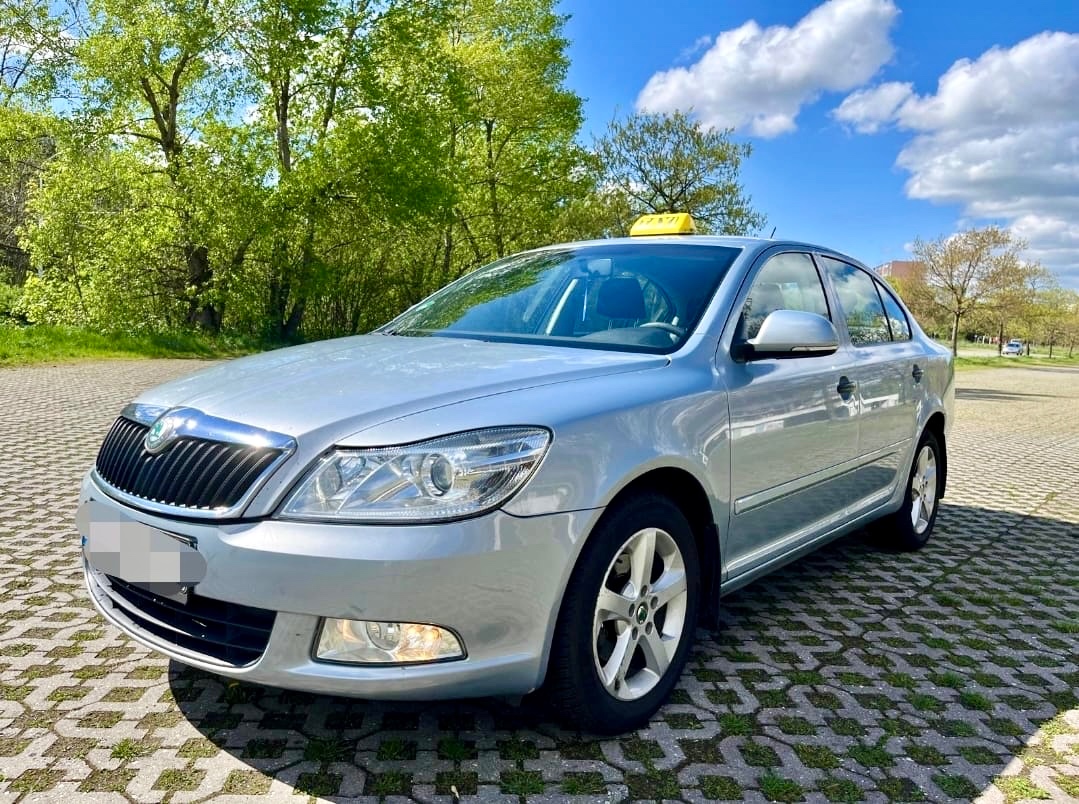 Prenajom auta Škoda Oktavia 1.6 MPI-LPG, 1.6 TDI