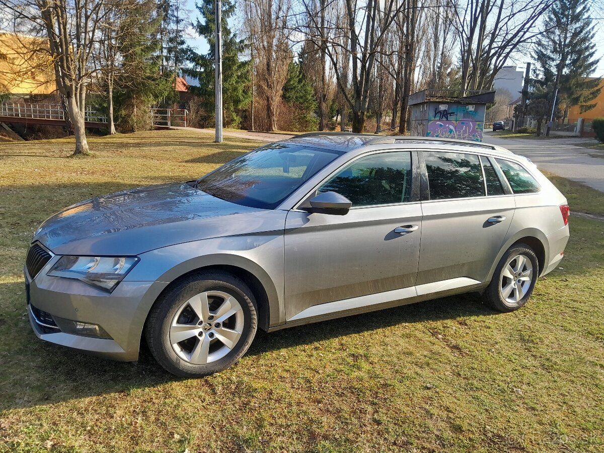 Škoda superb