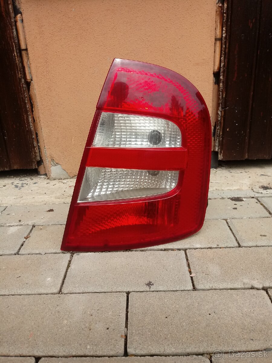 Zadné pravé svetlo škoda fabia