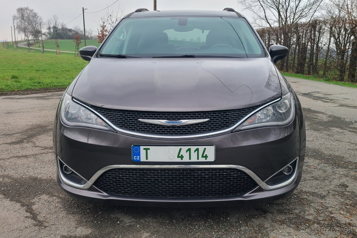 2017 Chrysler Pacifica Touring L