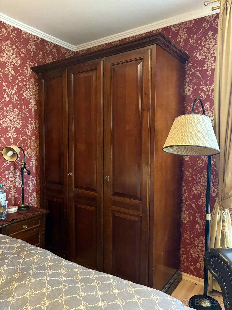 Predám skriňu kvaltnú z Talianska