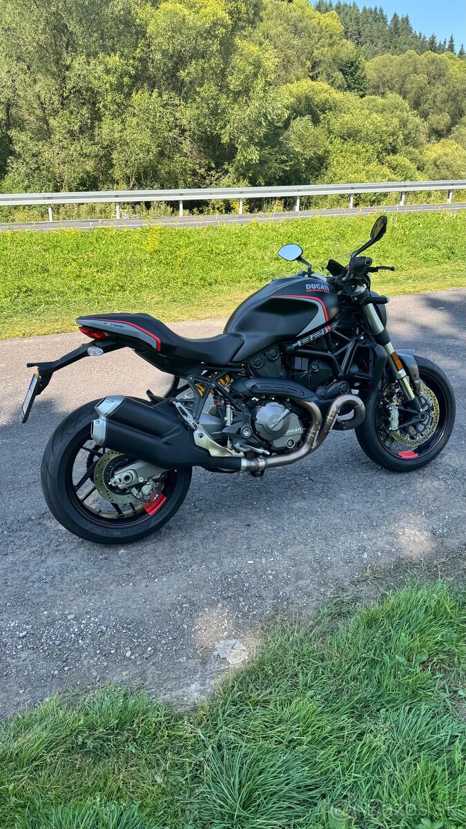 Ducati monster 821