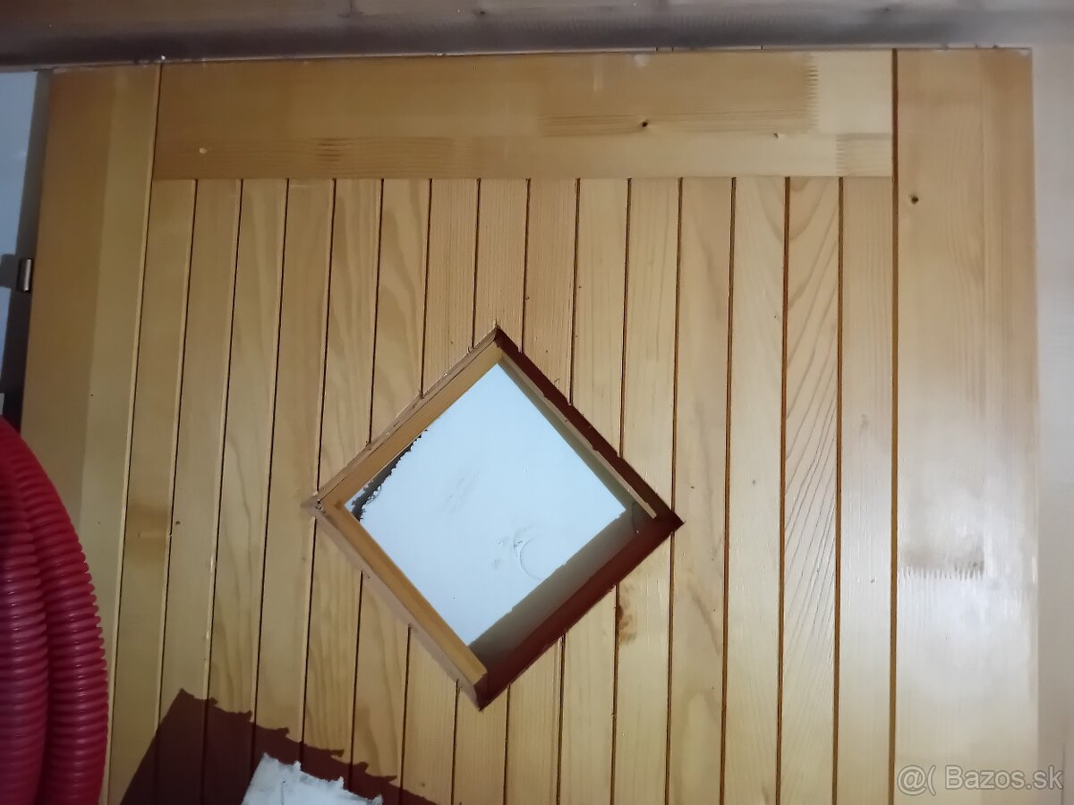 Drevené vonkajšie vchodové dvere