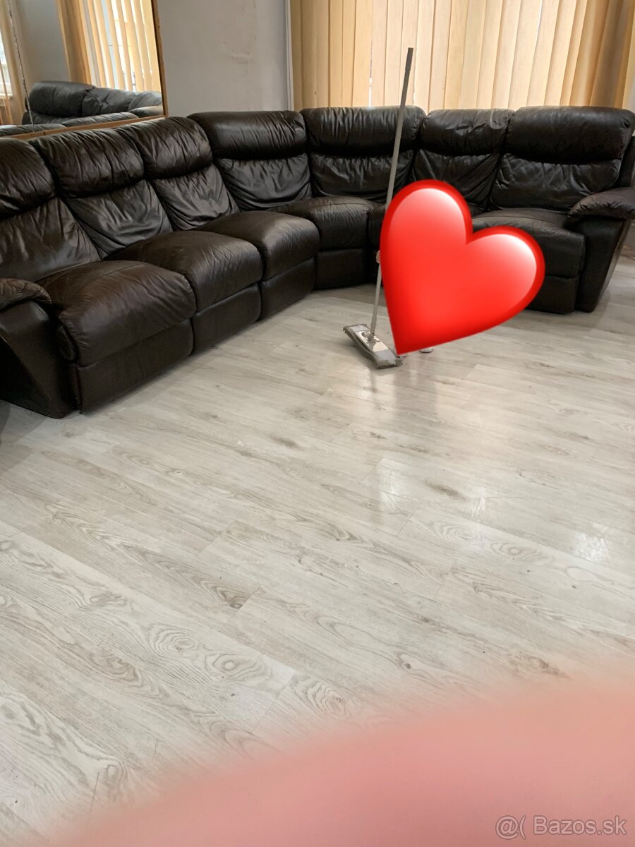 Kožená polohovacia sedacia súprava