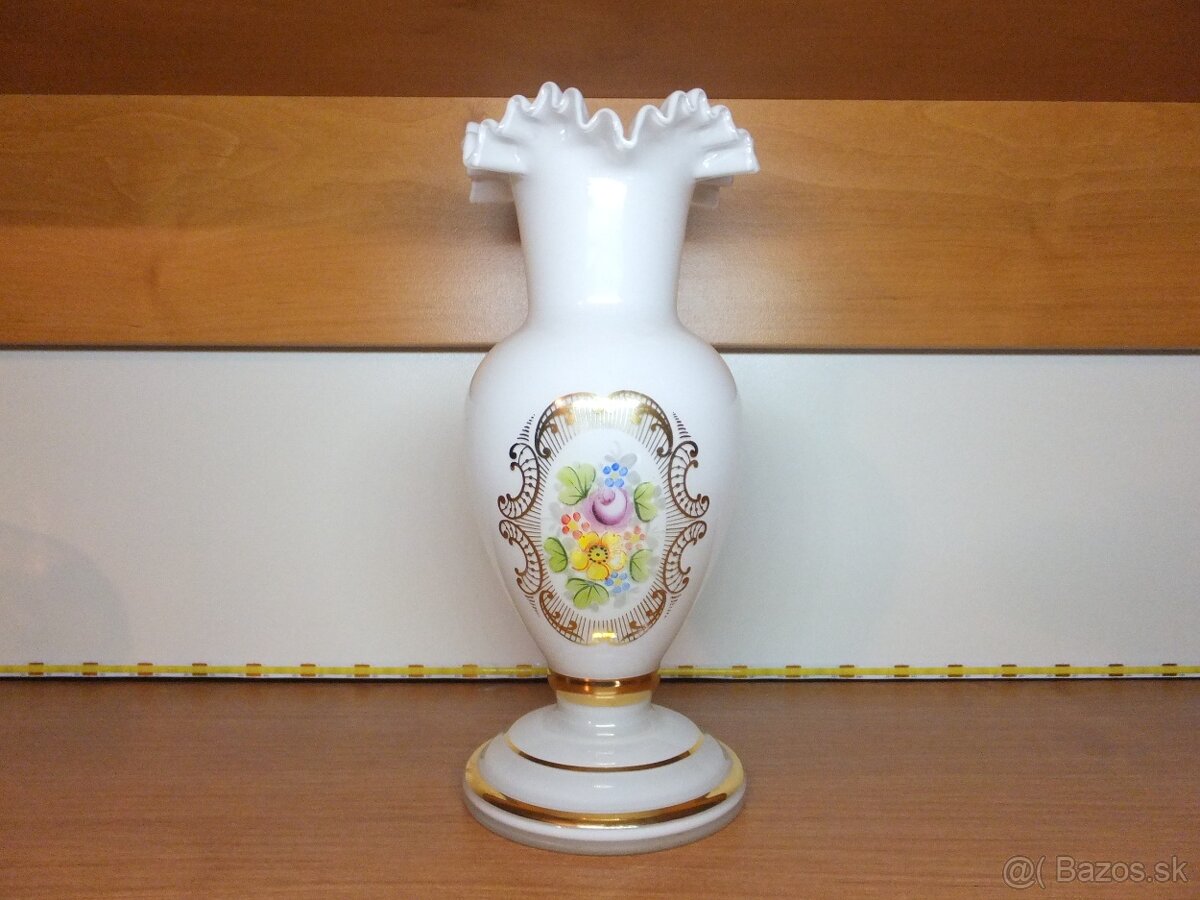 Retro krásná opálová váza, ručně malovaná, Bohemia.