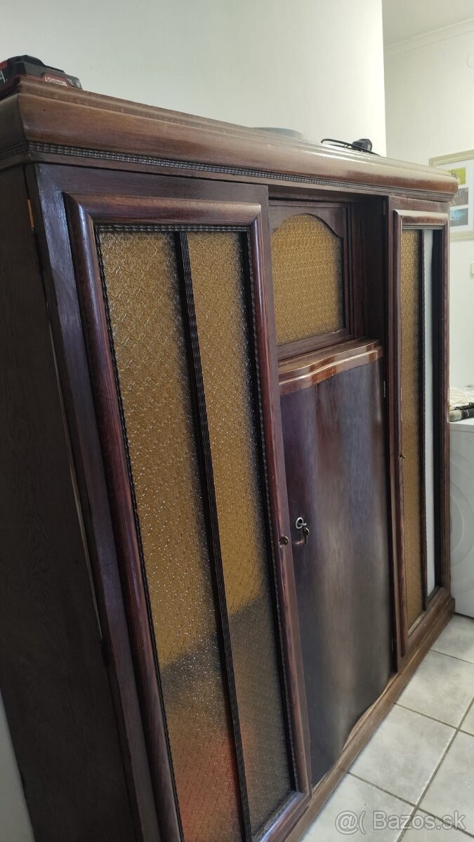 Stará skriňa ART Deco