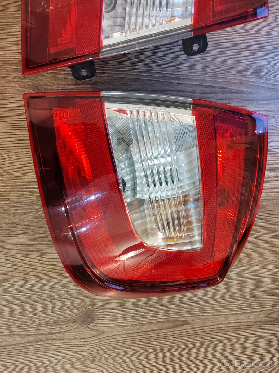 Škoda Rapid zadné svetlá